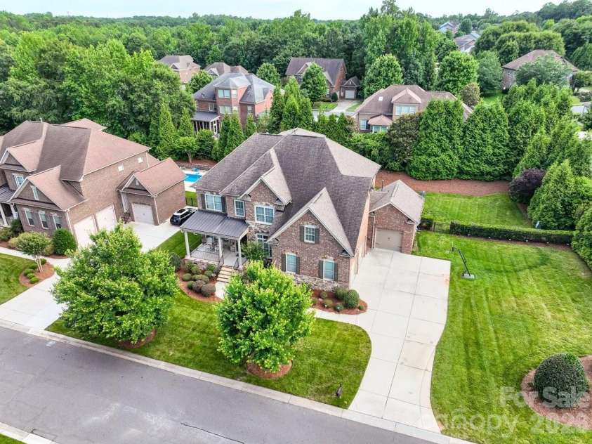 7323 Harcourt Crossing, Fort Mill, SC 29707.  MLS# CAR4385185, YatesRealty ID 33455. 