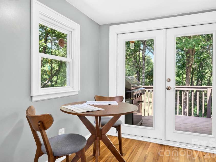 15 Westgate Road, Asheville, NC 28806.  MLS# CAR4397245, YatesRealty ID 33456. Breakfast Nook with Deck Access
