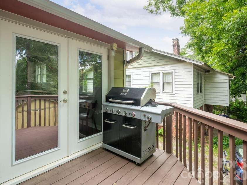 15 Westgate Road, Asheville, NC 28806.  MLS# CAR4397245, YatesRealty ID 33456. Grilling Deck Connects with Back Yard