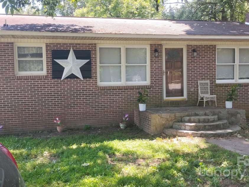 132 Eaker Drive, Cherryville, NC 28021.  MLS# CAR4265842, YatesRealty ID 33457. 
