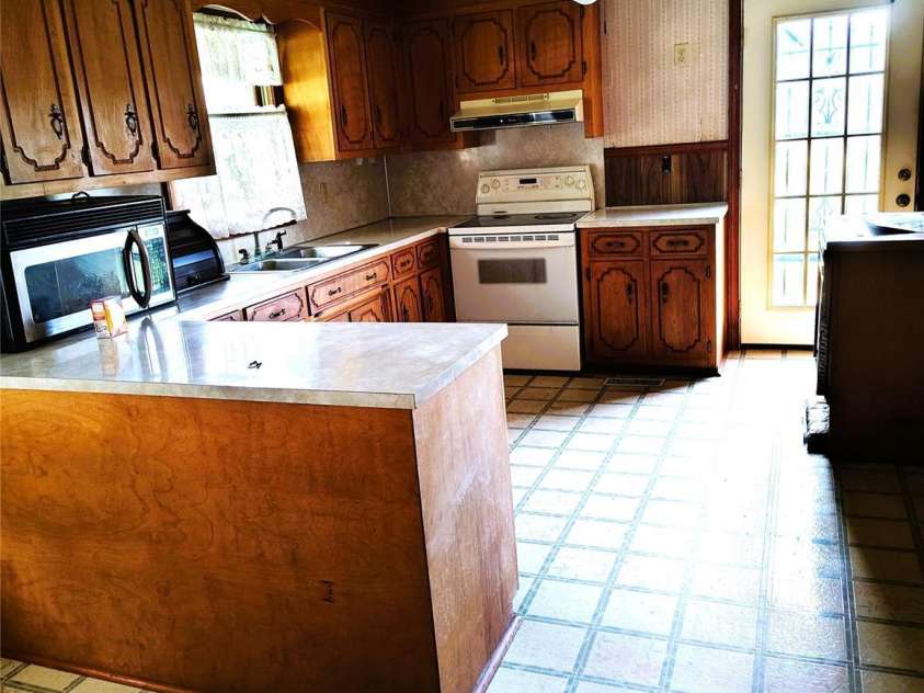 132 Eaker Drive, Cherryville, NC 28021.  MLS# CAR4265842, YatesRealty ID 33457. 