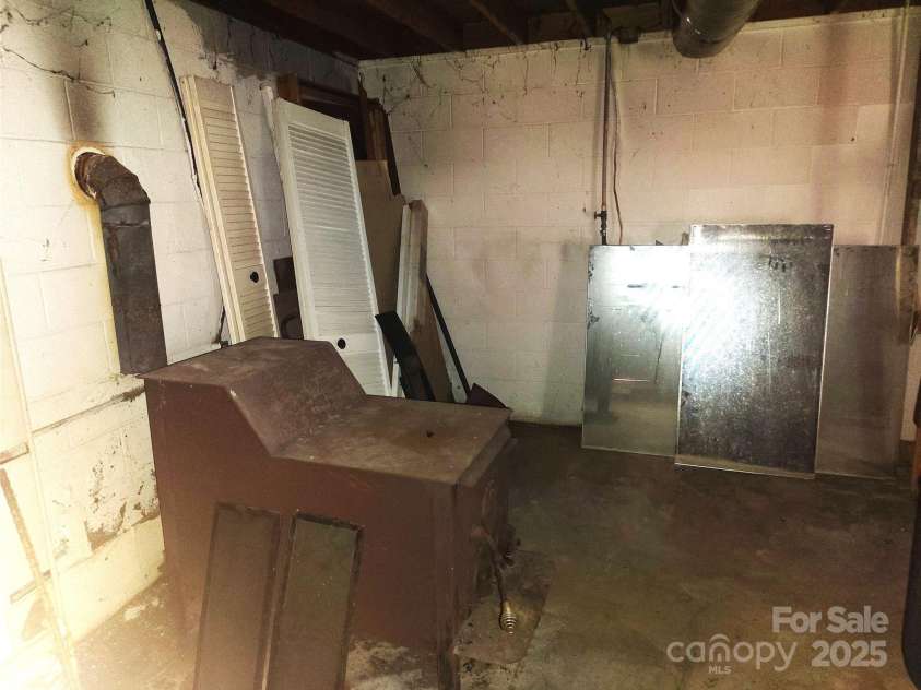 132 Eaker Drive, Cherryville, NC 28021.  MLS# CAR4265842, YatesRealty ID 33457. 