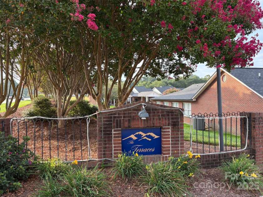 3910 Azalea Trail, Denver, NC 28037.  MLS# CAR4292732, YatesRealty ID 33458. 