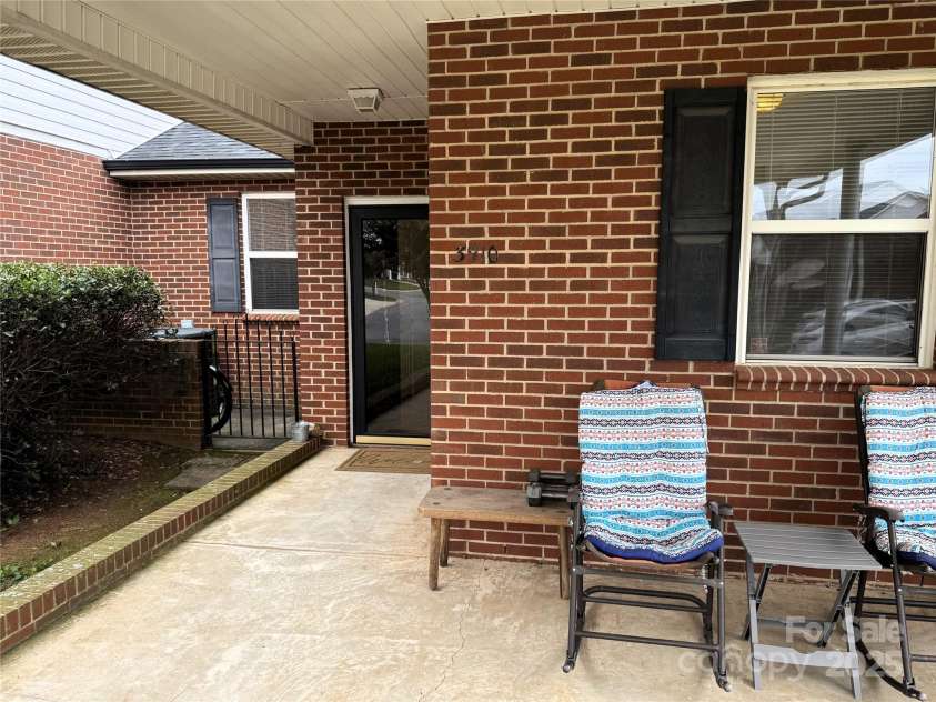 3910 Azalea Trail, Denver, NC 28037.  MLS# CAR4292732, YatesRealty ID 33458. 