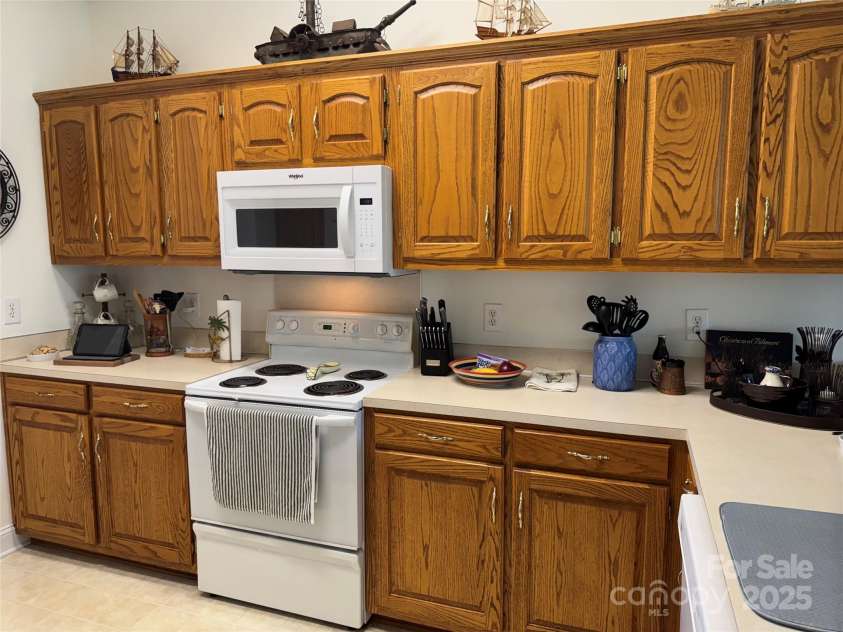 3910 Azalea Trail, Denver, NC 28037.  MLS# CAR4292732, YatesRealty ID 33458. 