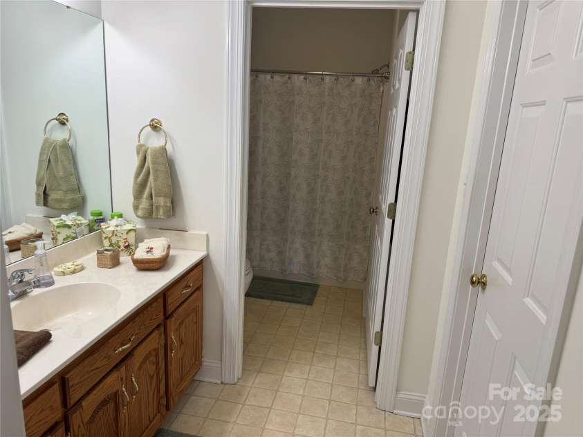 3910 Azalea Trail, Denver, NC 28037.  MLS# CAR4292732, YatesRealty ID 33458. 