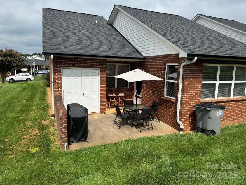 3910 Azalea Trail, Denver, NC 28037.  MLS# CAR4292732, YatesRealty ID 33458. 