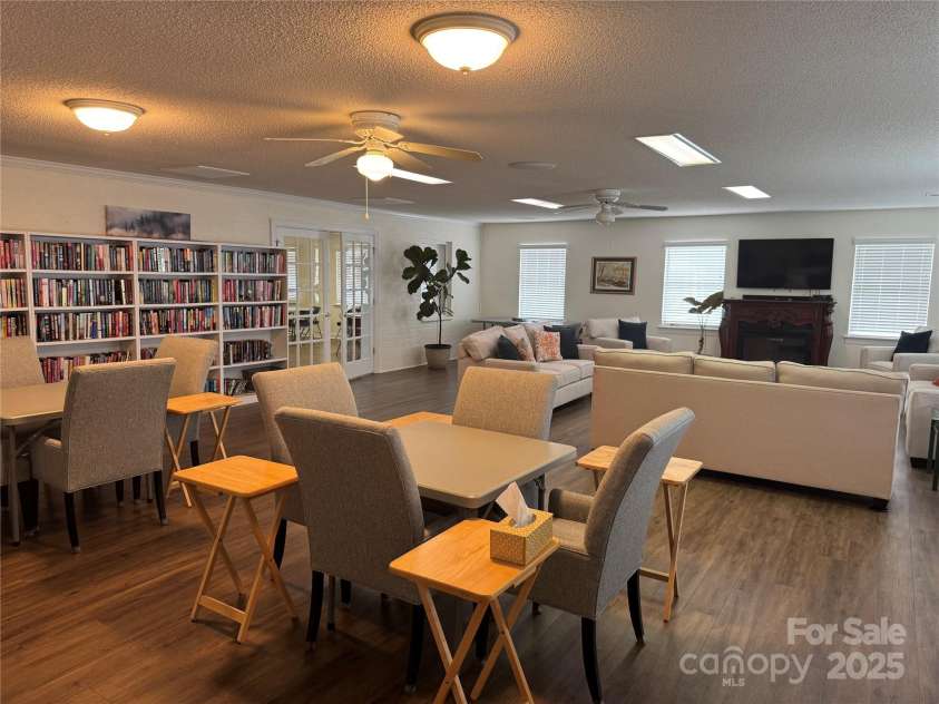 3910 Azalea Trail, Denver, NC 28037.  MLS# CAR4292732, YatesRealty ID 33458. 