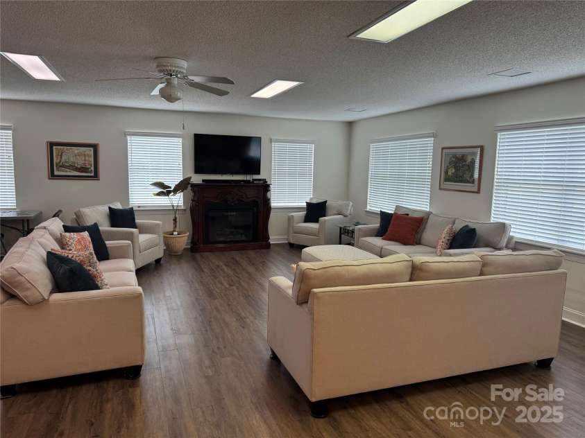 3910 Azalea Trail, Denver, NC 28037.  MLS# CAR4292732, YatesRealty ID 33458. 