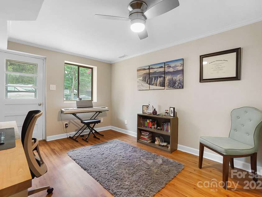 1029 Sewickley Drive, Charlotte, NC 28209.  MLS# CAR4284527, YatesRealty ID 33459. 5th Bedroom/Office