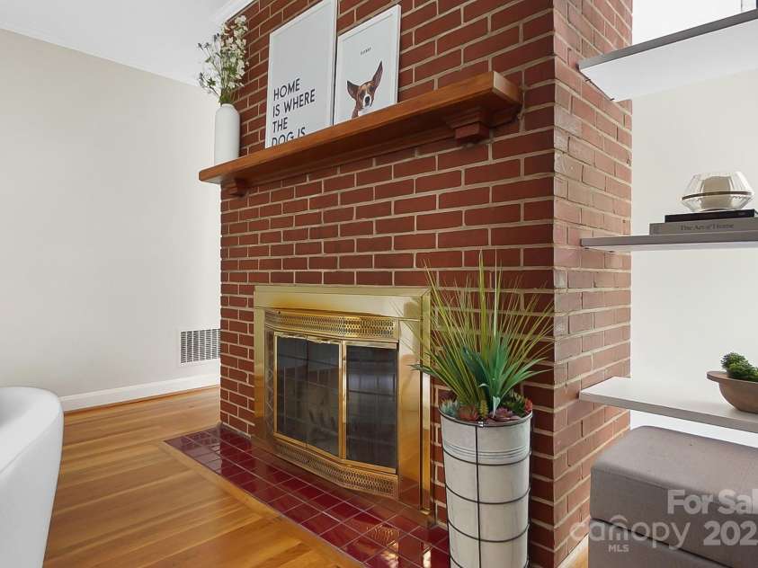 1029 Sewickley Drive, Charlotte, NC 28209.  MLS# CAR4284527, YatesRealty ID 33459. 