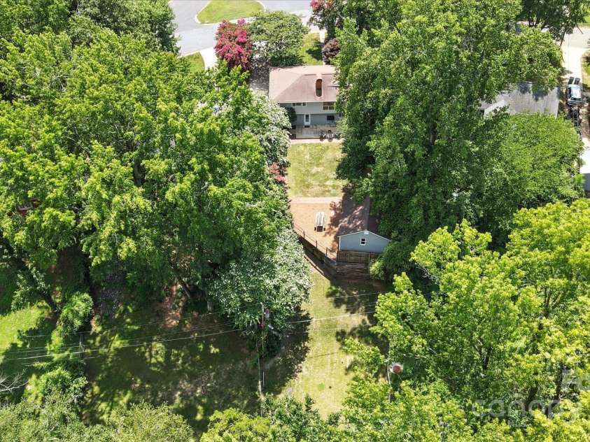 1029 Sewickley Drive, Charlotte, NC 28209.  MLS# CAR4284527, YatesRealty ID 33459. 