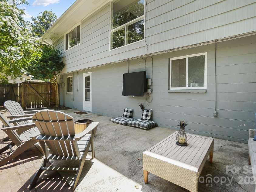 1029 Sewickley Drive, Charlotte, NC 28209.  MLS# CAR4284527, YatesRealty ID 33459. Back Patio