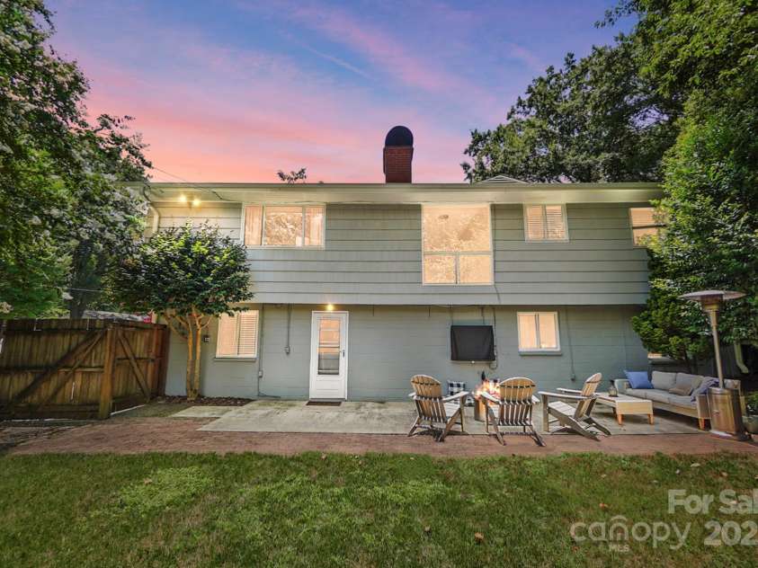 1029 Sewickley Drive, Charlotte, NC 28209.  MLS# CAR4284527, YatesRealty ID 33459. Backyard and Patio