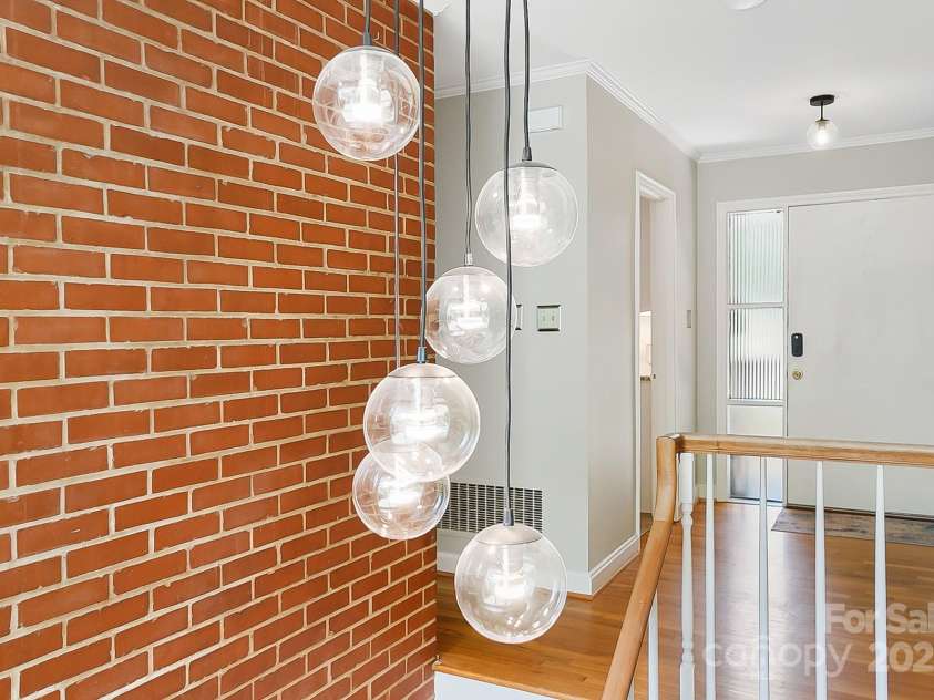 1029 Sewickley Drive, Charlotte, NC 28209.  MLS# CAR4284527, YatesRealty ID 33459. Grand Front Entrance