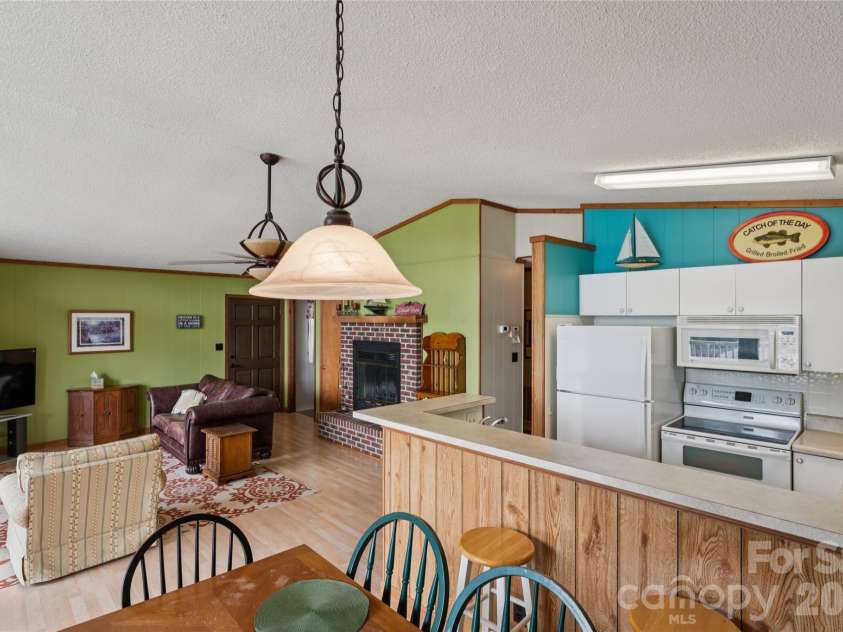 918 Pinehaven Drive, New London, NC 28127.  MLS# CAR4396889, YatesRealty ID 33459. 