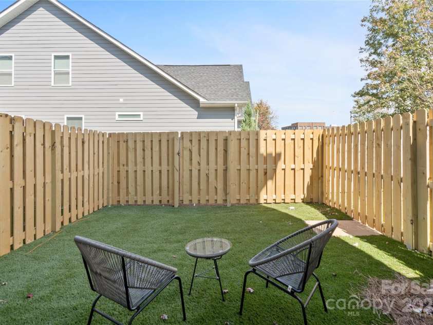 206 Freeland Lane, Charlotte, NC 28217.  MLS# CAR4227728, YatesRealty ID 3346. 