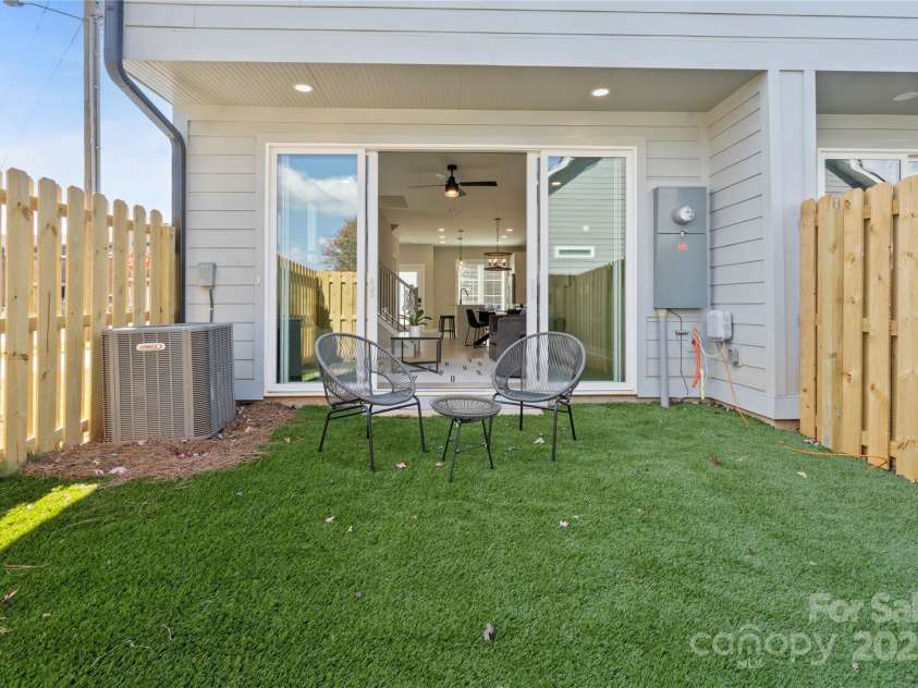 206 Freeland Lane, Charlotte, NC 28217.  MLS# CAR4227728, YatesRealty ID 3346. 