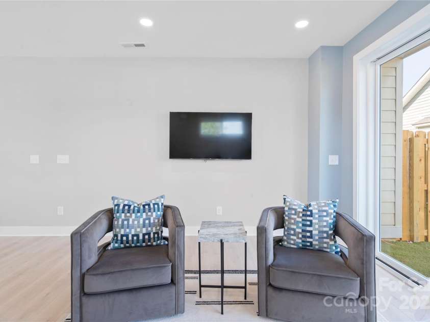 206 Freeland Lane, Charlotte, NC 28217.  MLS# CAR4227728, YatesRealty ID 3346. 