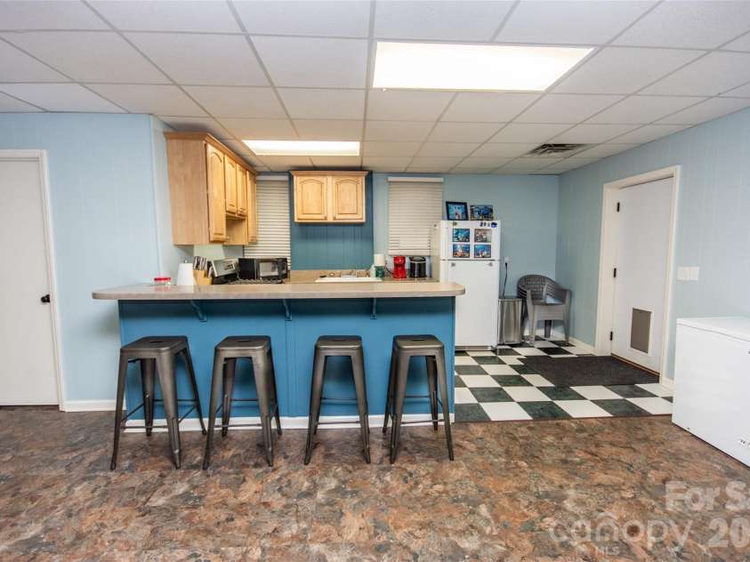 2193 Hawthorne Lane, Wilkesboro, NC 28697.  MLS# CAR4325511, YatesRealty ID 3346. 2nd kitchen