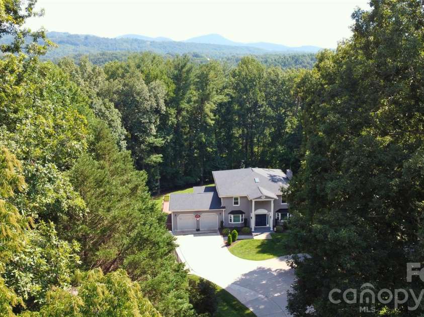 2193 Hawthorne Lane, Wilkesboro, NC 28697.  MLS# CAR4325511, YatesRealty ID 3346. 