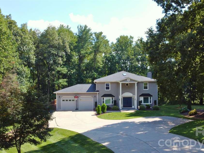 2193 Hawthorne Lane, Wilkesboro, NC 28697.  MLS# CAR4325511, YatesRealty ID 3346. 