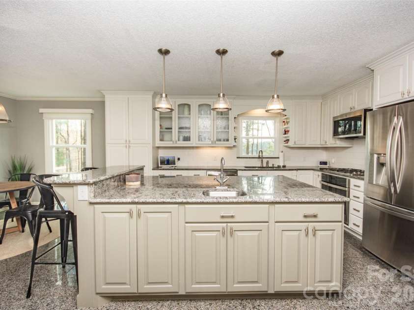 2193 Hawthorne Lane, Wilkesboro, NC 28697.  MLS# CAR4325511, YatesRealty ID 3346. Awesome kitchen!