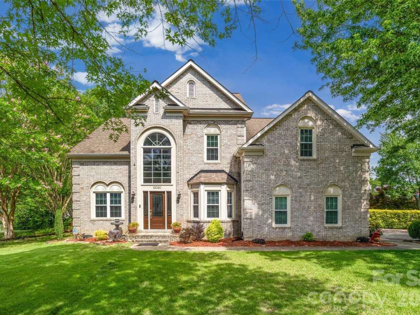 13020 Shannon Park Lane, Charlotte, NC 28273.  MLS# CAR4381571, YatesRealty ID 33460. 