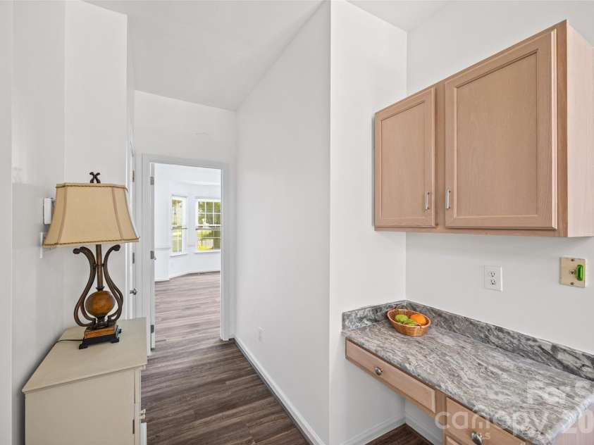 13020 Shannon Park Lane, Charlotte, NC 28273.  MLS# CAR4381571, YatesRealty ID 33460. 