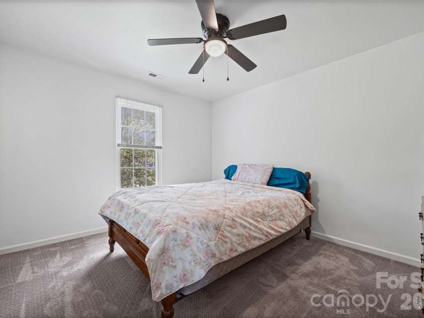 13020 Shannon Park Lane, Charlotte, NC 28273.  MLS# CAR4381571, YatesRealty ID 33460. 