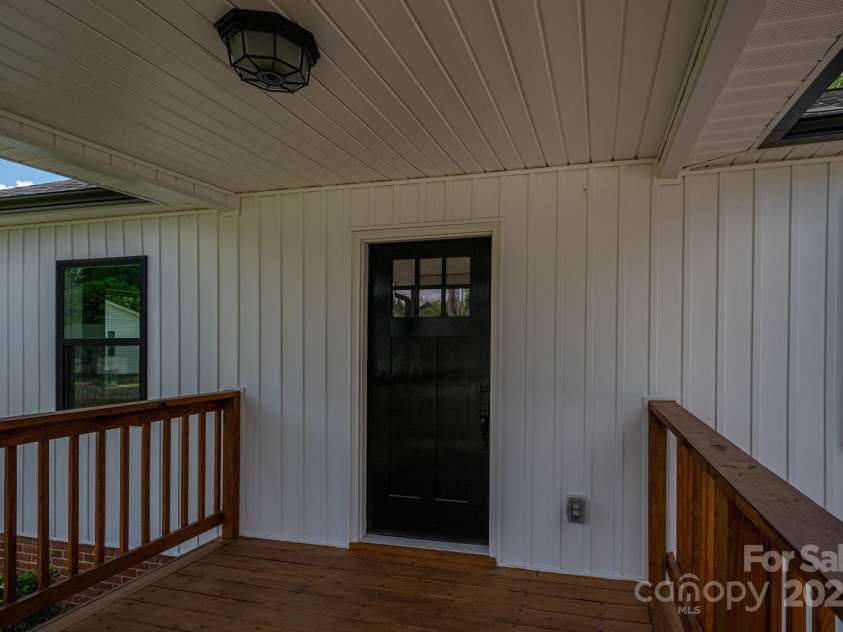 606 Mauney Avenue, Kings Mountain, NC 28086.  MLS# CAR4287691, YatesRealty ID 33460. 