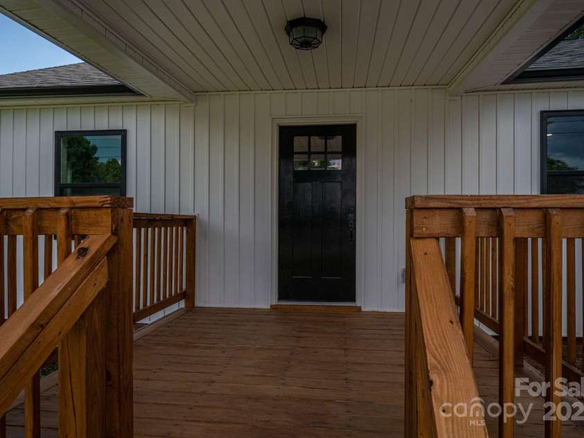 606 Mauney Avenue, Kings Mountain, NC 28086.  MLS# CAR4287691, YatesRealty ID 33460. 