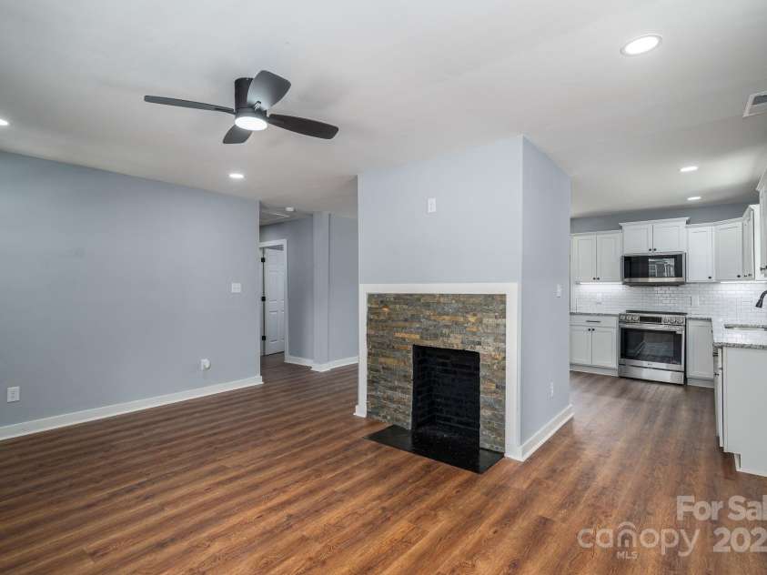 606 Mauney Avenue, Kings Mountain, NC 28086.  MLS# CAR4287691, YatesRealty ID 33460. 