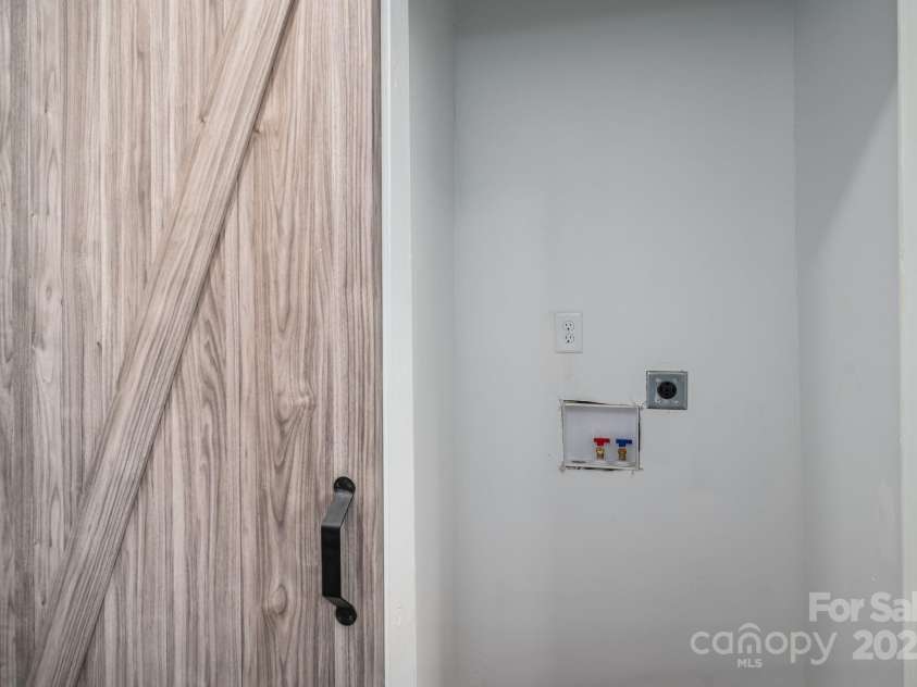 606 Mauney Avenue, Kings Mountain, NC 28086.  MLS# CAR4287691, YatesRealty ID 33460. 