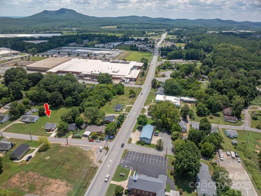 606 Mauney Avenue, Kings Mountain, NC 28086.  MLS# CAR4287691, YatesRealty ID 33460. 