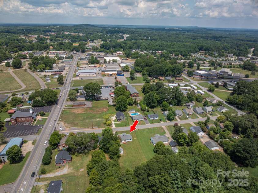 606 Mauney Avenue, Kings Mountain, NC 28086.  MLS# CAR4287691, YatesRealty ID 33460. 