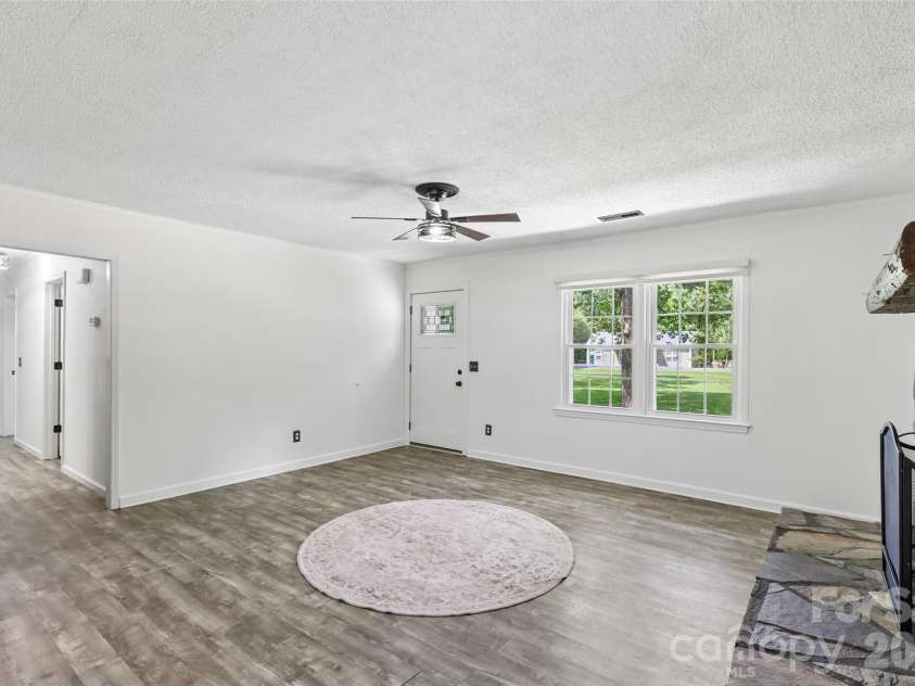 207 Gold Branch Road, Richfield, NC 28137.  MLS# CAR4390523, YatesRealty ID 33461. Living Room