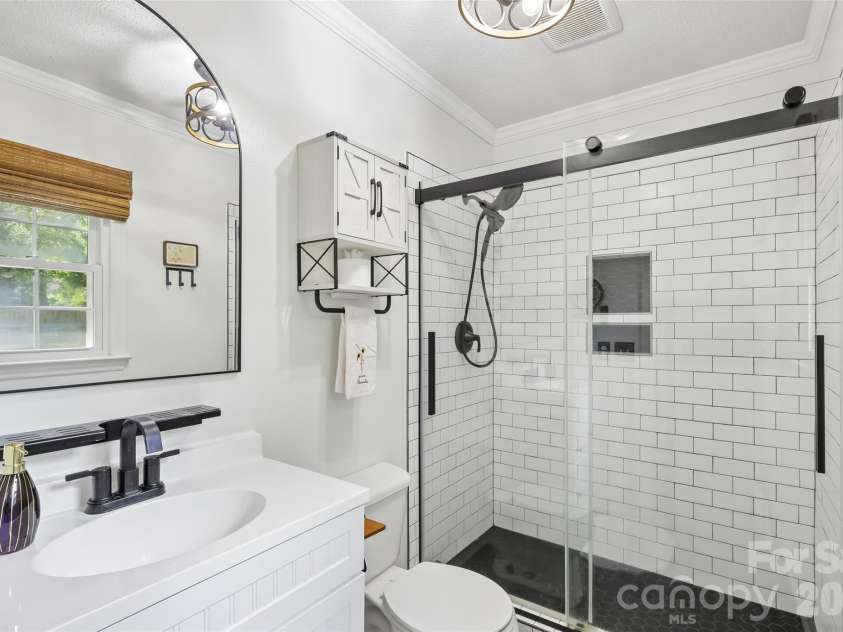 207 Gold Branch Road, Richfield, NC 28137.  MLS# CAR4390523, YatesRealty ID 33461. Primary Bathroom