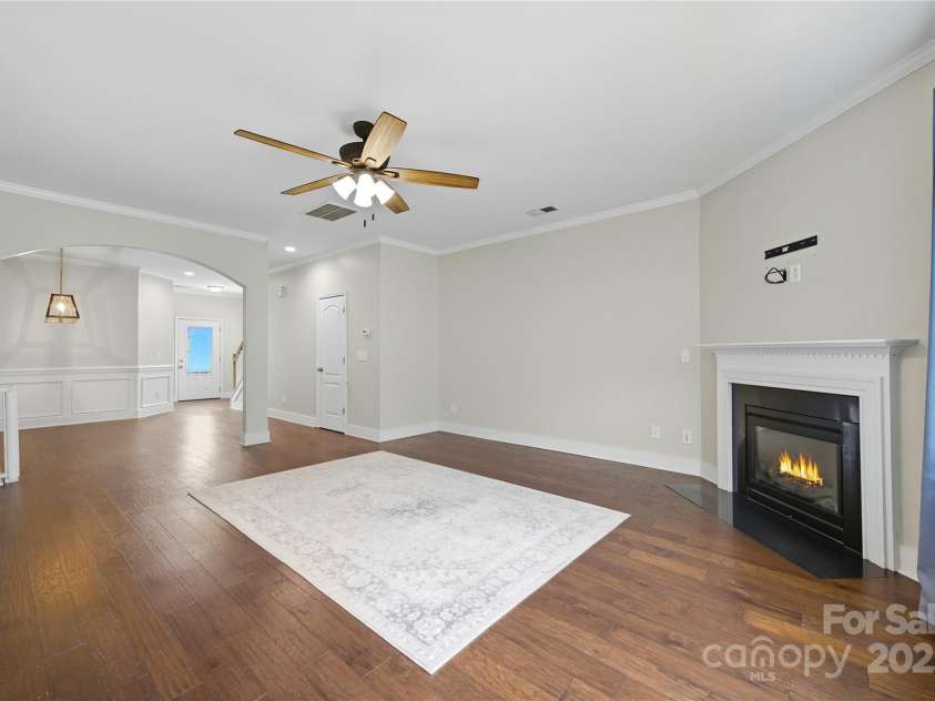 4813 Samuel Pinckney Drive, Belmont, NC 28012.  MLS# CAR4287361, YatesRealty ID 33462. Gas logs