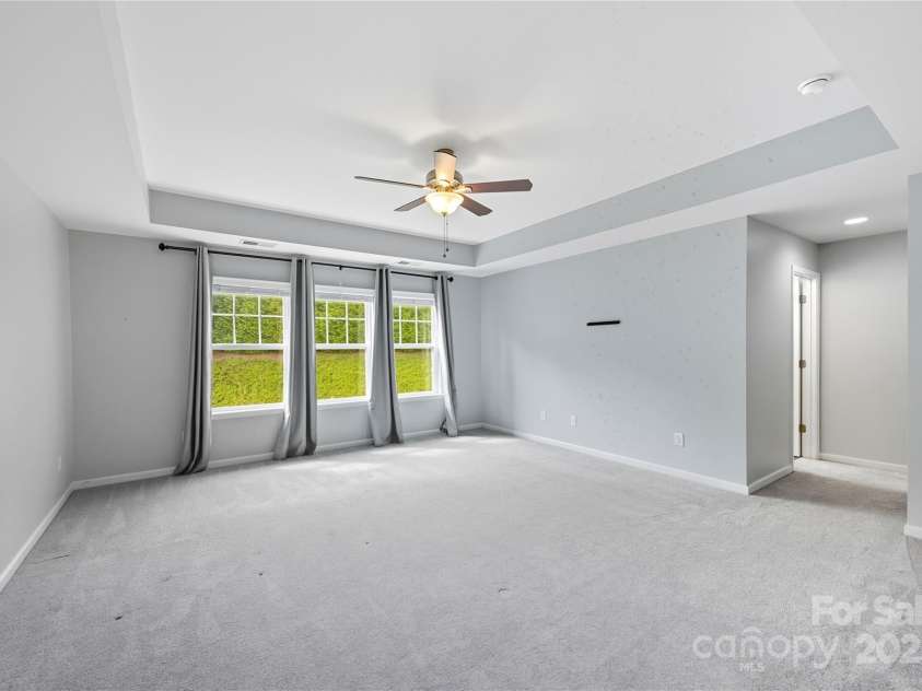 4813 Samuel Pinckney Drive, Belmont, NC 28012.  MLS# CAR4287361, YatesRealty ID 33462. Main bedroom upstairs