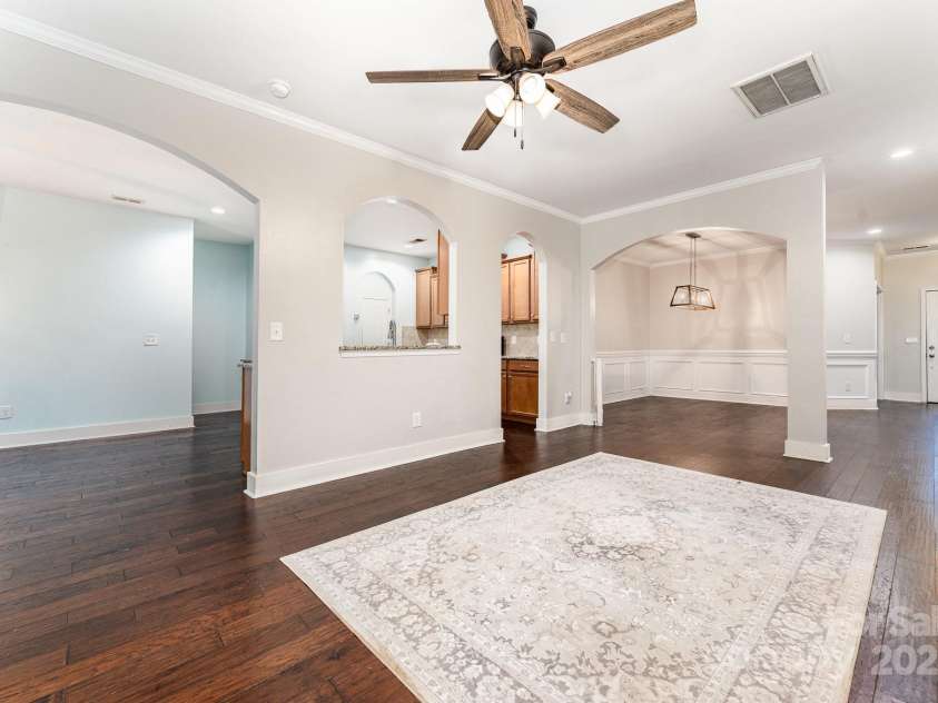 4813 Samuel Pinckney Drive, Belmont, NC 28012.  MLS# CAR4328350, YatesRealty ID 33462. 