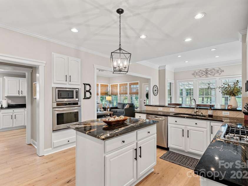10434 Devonshire Drive, Huntersville, NC 28078.  MLS# CAR4285725, YatesRealty ID 33464. 