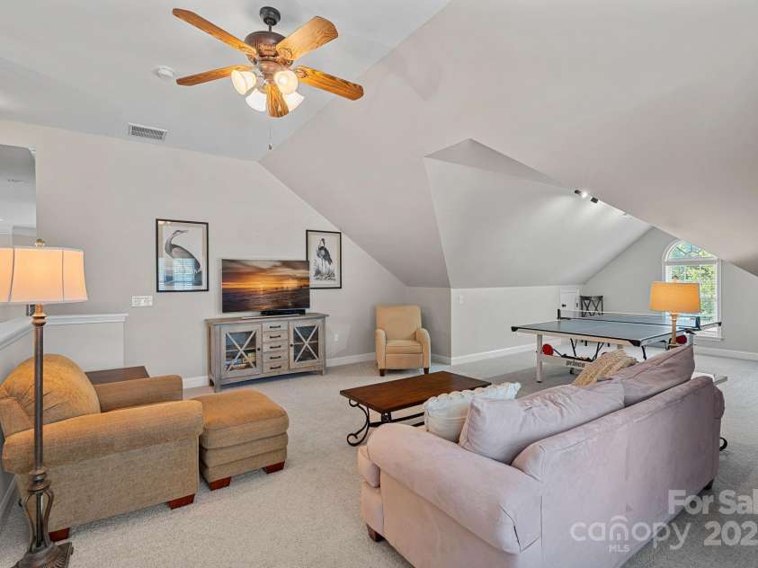 10434 Devonshire Drive, Huntersville, NC 28078.  MLS# CAR4285725, YatesRealty ID 33464. 