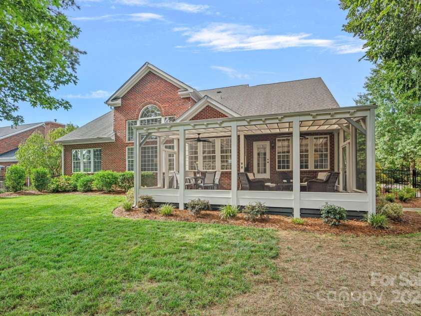 10434 Devonshire Drive, Huntersville, NC 28078.  MLS# CAR4285725, YatesRealty ID 33464. 