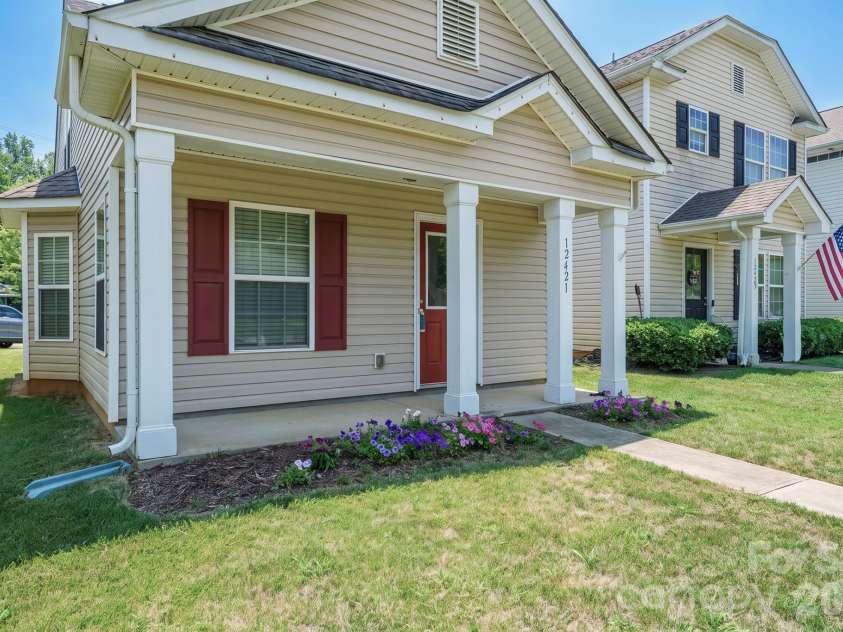 12421 Stumptown Road, Huntersville, NC 28078.  MLS# CAR4390787, YatesRealty ID 33465. Front Left