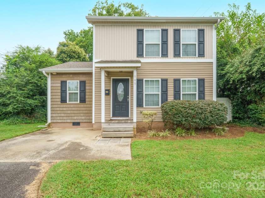 949 Evergreen Lane, Rock Hill, SC 29730.  MLS# CAR4291415, YatesRealty ID 33465. 