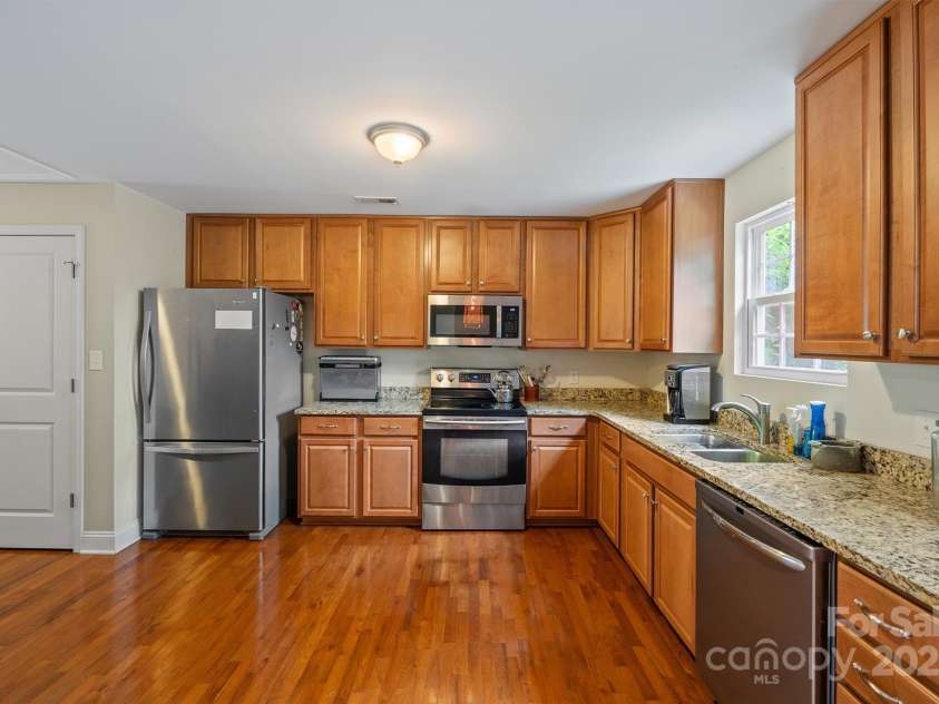 949 Evergreen Lane, Rock Hill, SC 29730.  MLS# CAR4291415, YatesRealty ID 33465. 