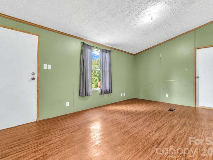 12 Green Cove Lane, Alexander, NC 28701.  MLS# CAR4397427, YatesRealty ID 33466. 