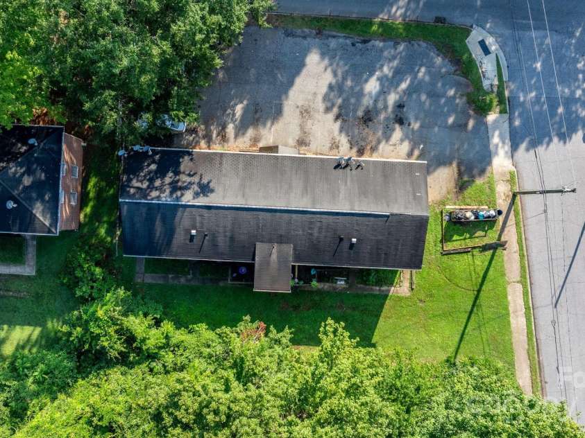 410 Burkemont Avenue, Morganton, NC 28655.  MLS# CAR4294218, YatesRealty ID 33466. 