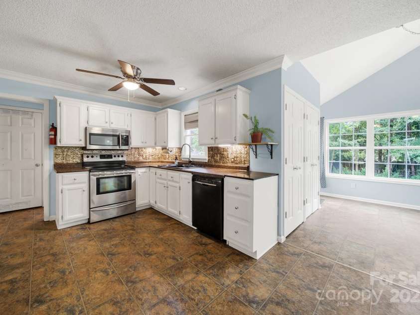 1904 Steeplechase Drive, Rock Hill, SC 29732.  MLS# CAR4289173, YatesRealty ID 33467. 